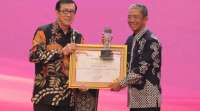 Pertemuan Nasional JDIH Tahun 2022 dan Penerimaan Penghargaan Provinsi Kaltim sebagai Pengelola JDIH Terbaik V Kategori Provinsi